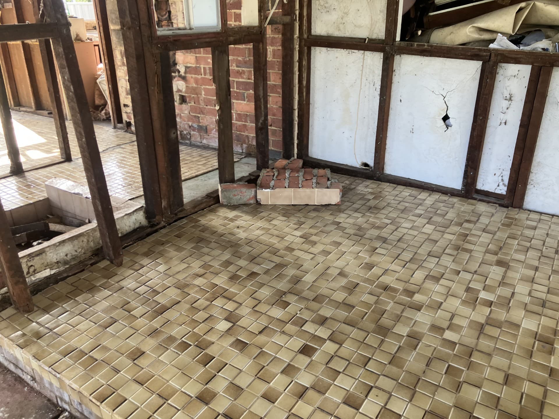 TILE & CONCRETE